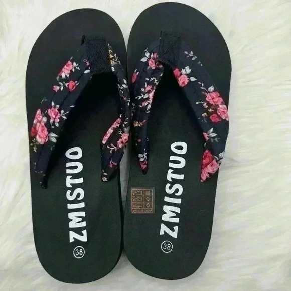 Womens Floral Bloom Bliss Flip-Flops, 7.5 - Picture 4 of 8